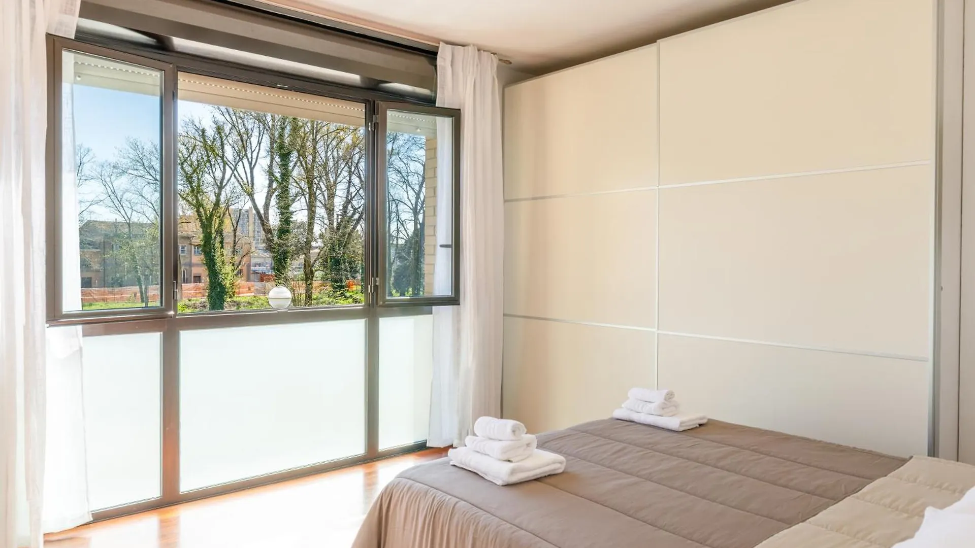 Ferienwohnung Darsena Dream Parcheggio Privato Due Passi Centro Ravenna